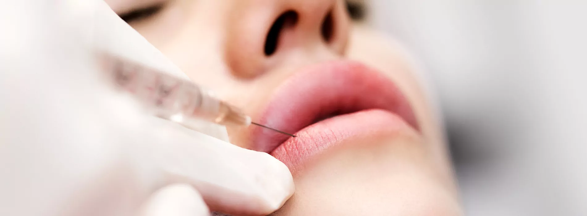 Hautstraffung und Faltenbehandlung mit Botox Nürnberg für eine sichtbar jüngere Erscheinung