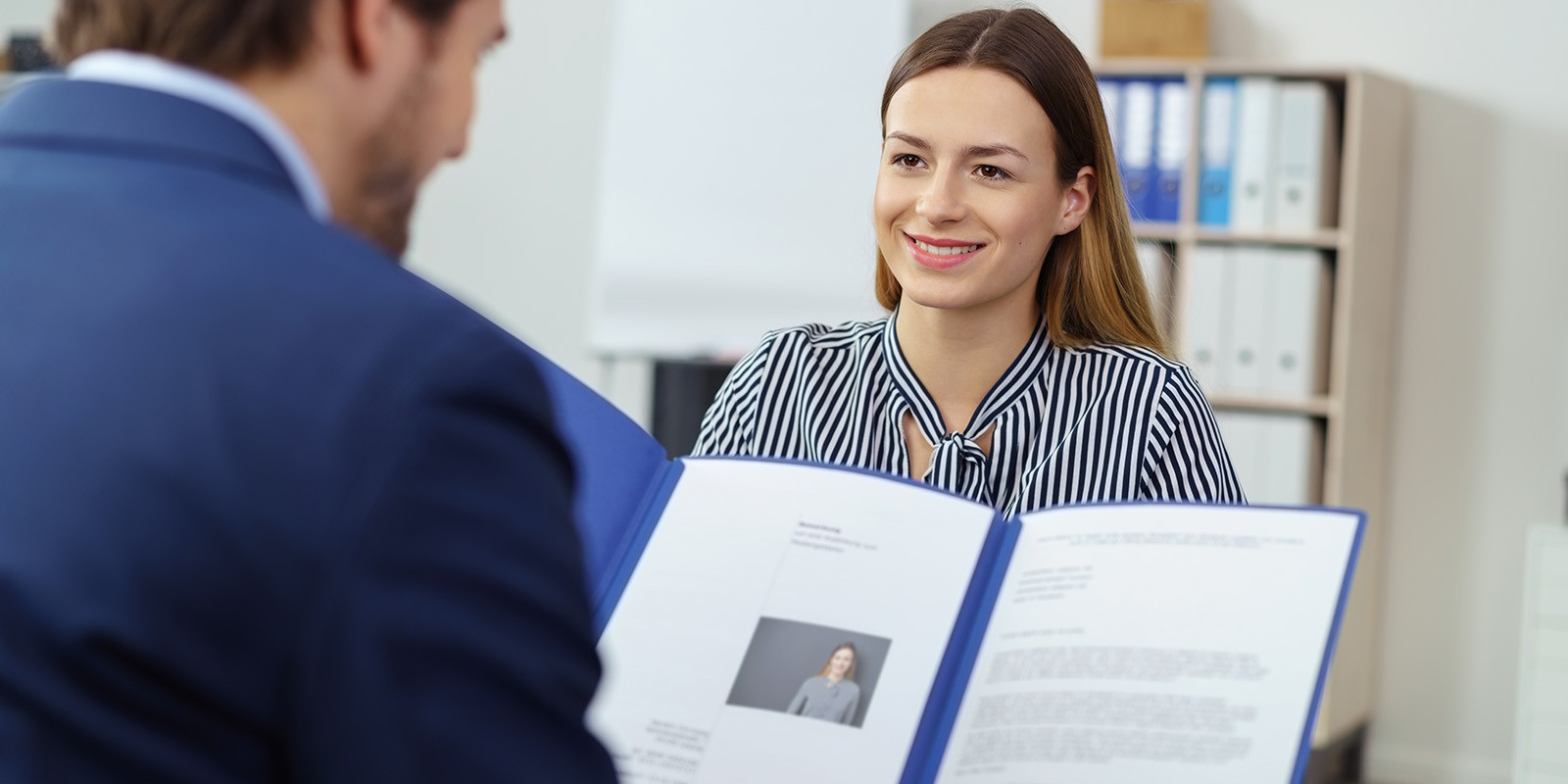 Bewerbungsdossier: Der Erste Schritt zu Ihrem Traumjob