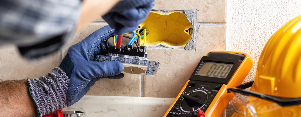 Prüfung ortsfester elektrischer Anlagen in Wohngebäuden und Mehrfamilienhäusern