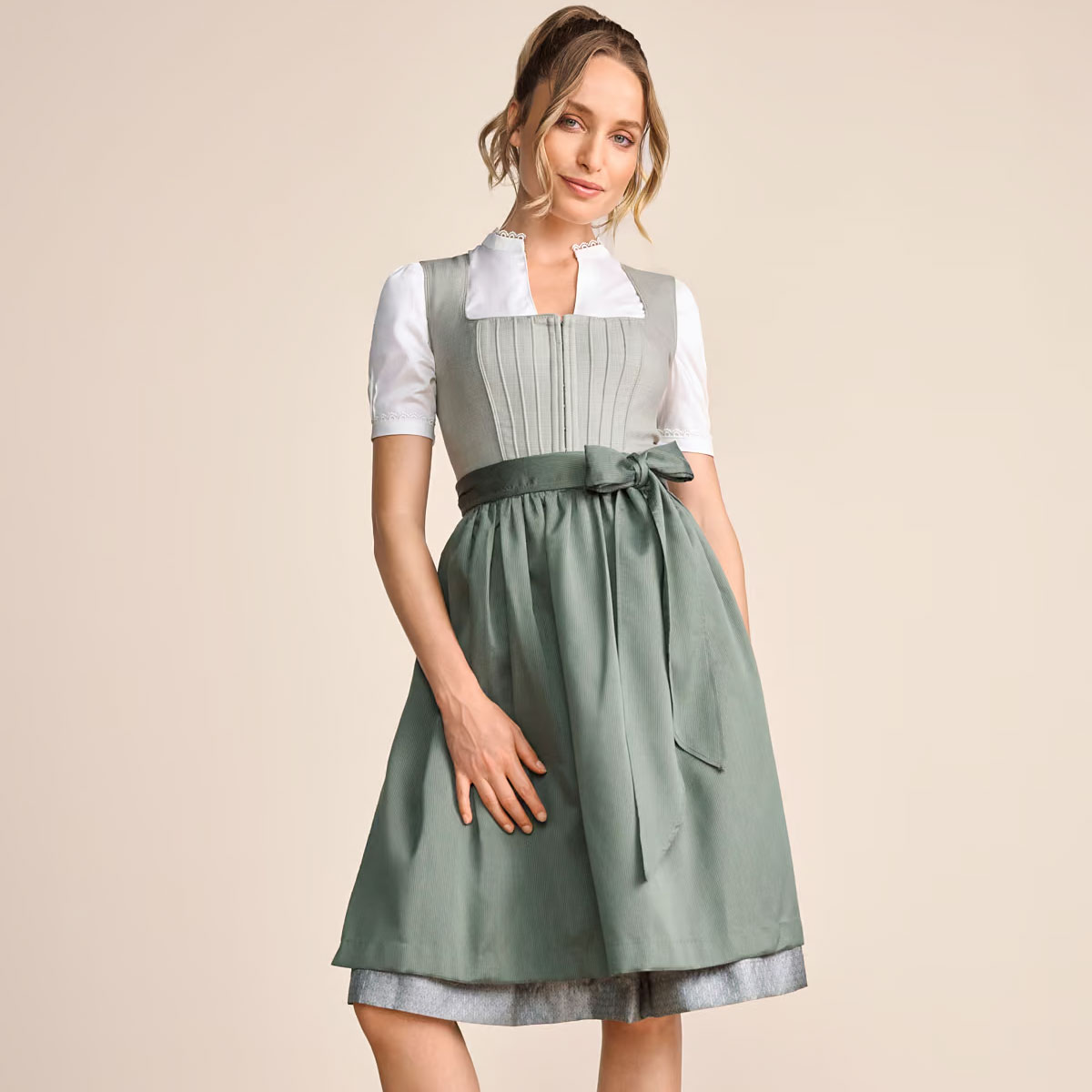 Krüger Dirndl: Stilvolle Trachten für besondere Anlässe