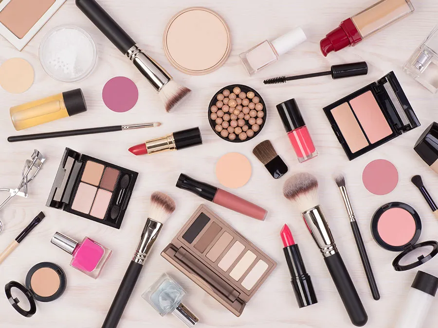 Beste Make-up Produkte Essentials: Must-Haves für Ihre tägliche Beauty-Routine